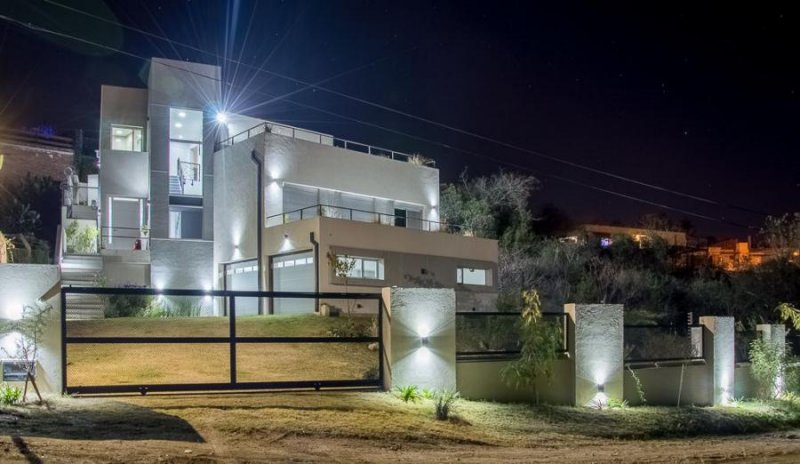 Casa en Venta en VILLA DEL LAGO, CARLOS PAZ Villa Carlos Paz, Cordoba