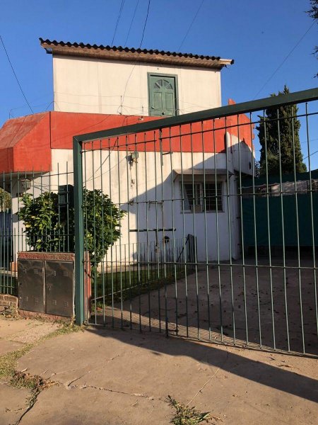 Casa en Venta en  Claypole, Buenos Aires