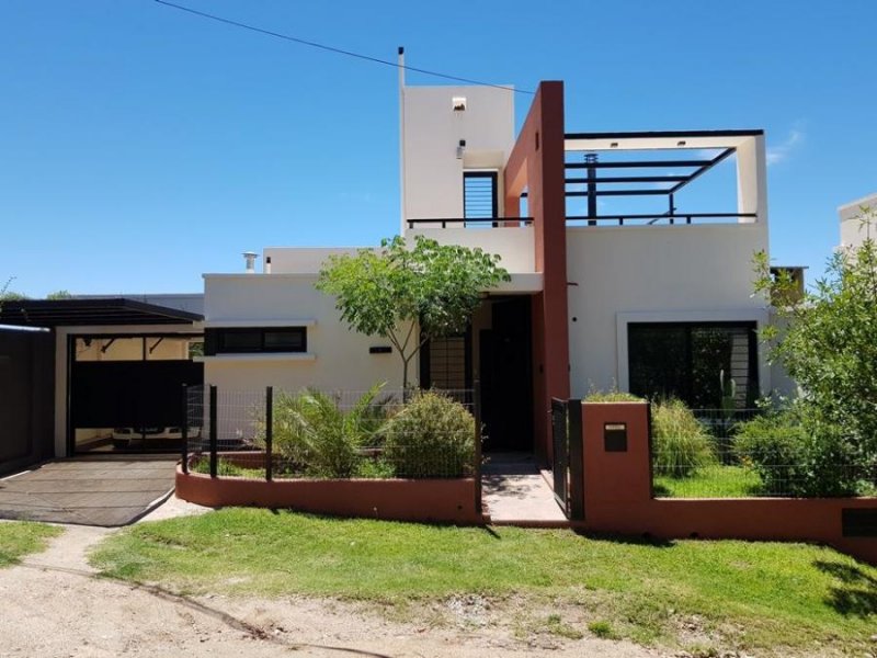 Casa en Venta en VILLA DEL LAGO Villa Carlos Paz, Cordoba