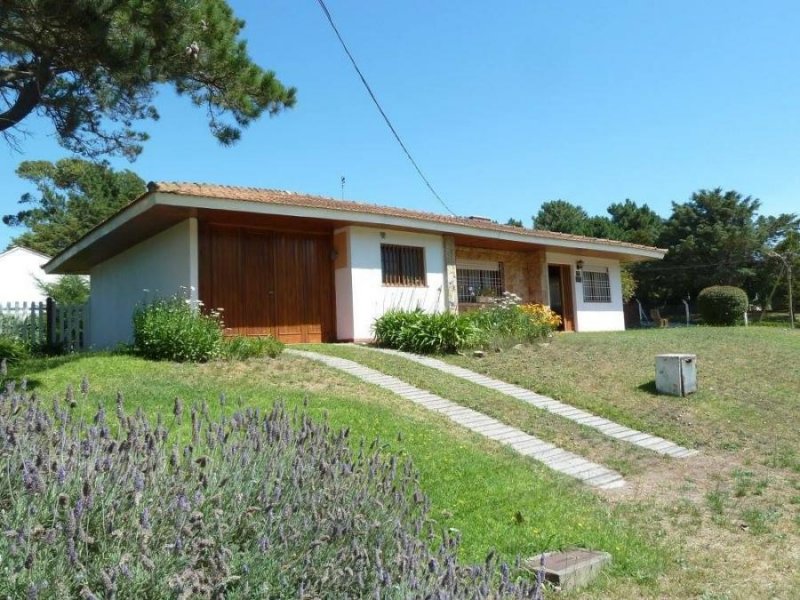 Casa en Venta en  Villa Gesell, Buenos Aires