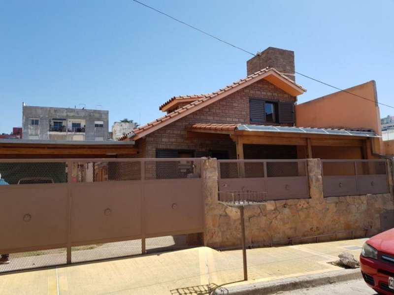 Casa en Venta en VILLA CARLOS PAZ, CENTRO Villa Carlos Paz, Cordoba