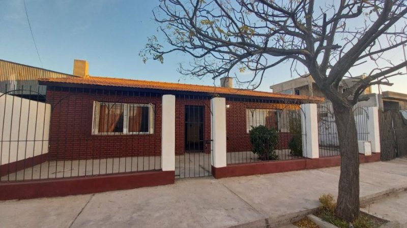 Casa en Venta en Alt. Brown Villa Mercedes, San Luis