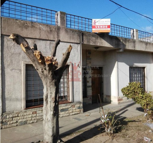 Casa en Venta en  Ezpeleta, Buenos Aires