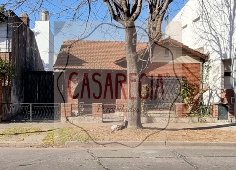 Casa en Venta en  Villa Adelina, Buenos Aires